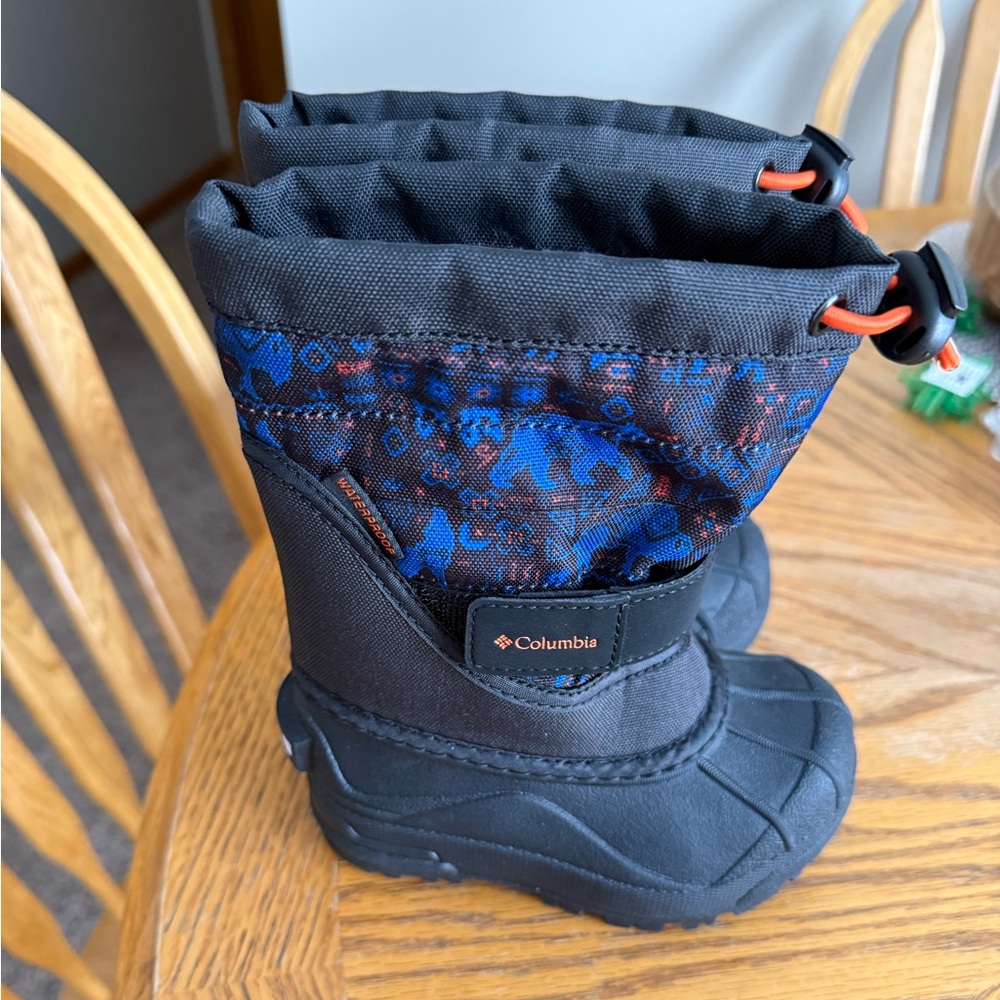 New Columbia Toddler boots, size 7